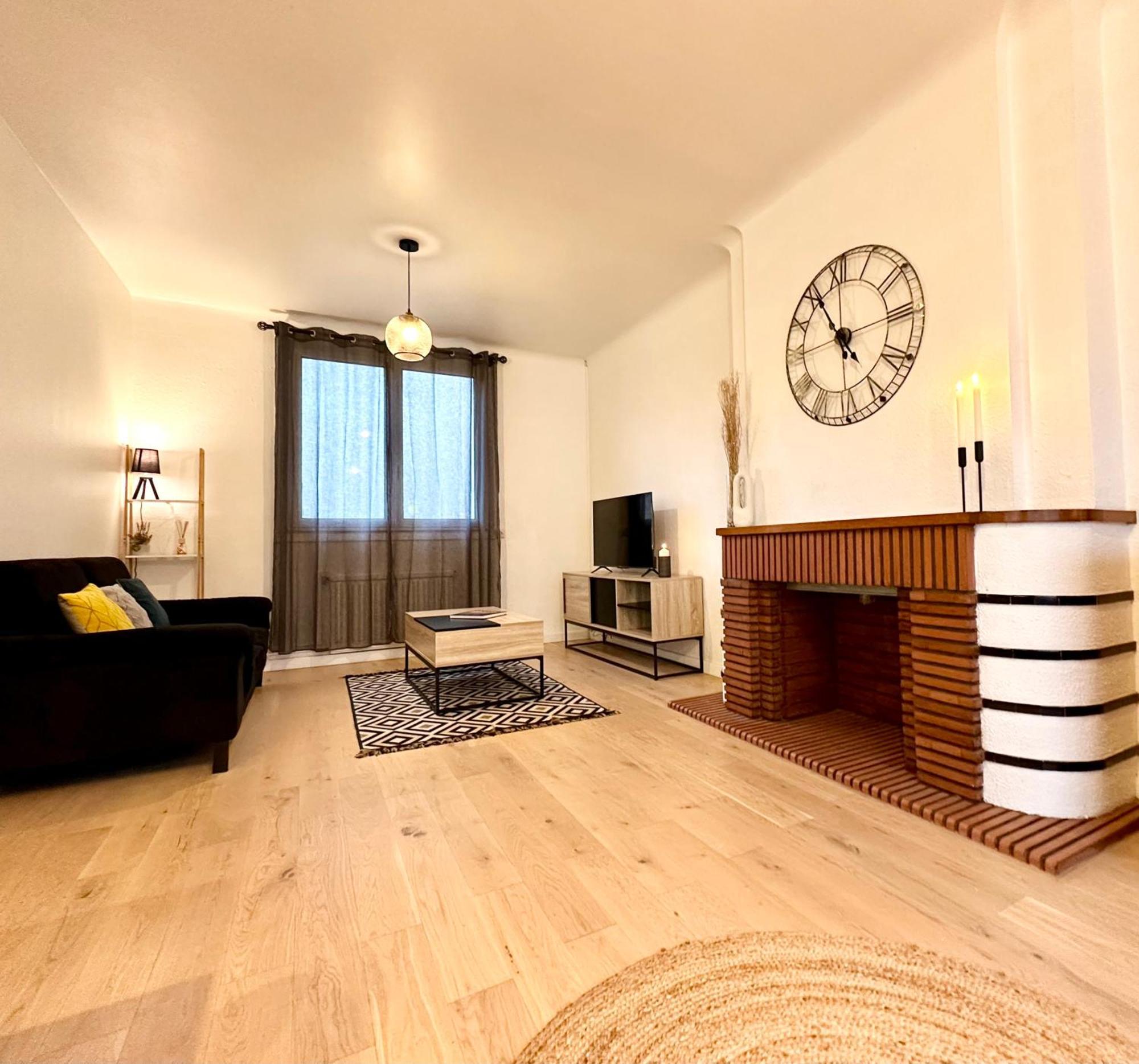 L'evasion - Centre-ville & Garage Prive Apartment