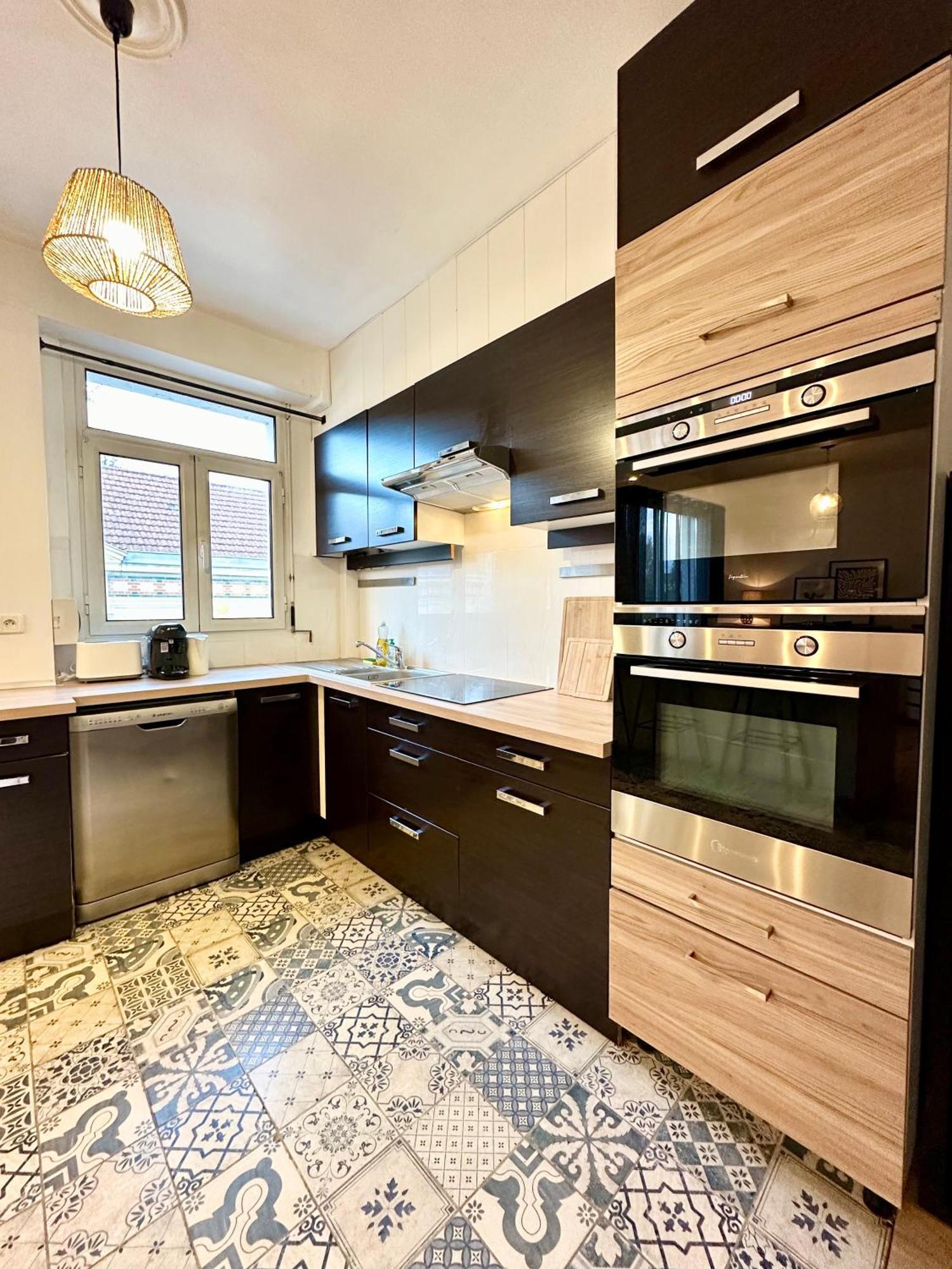 L'evasion - Centre-ville & Garage Prive Apartment