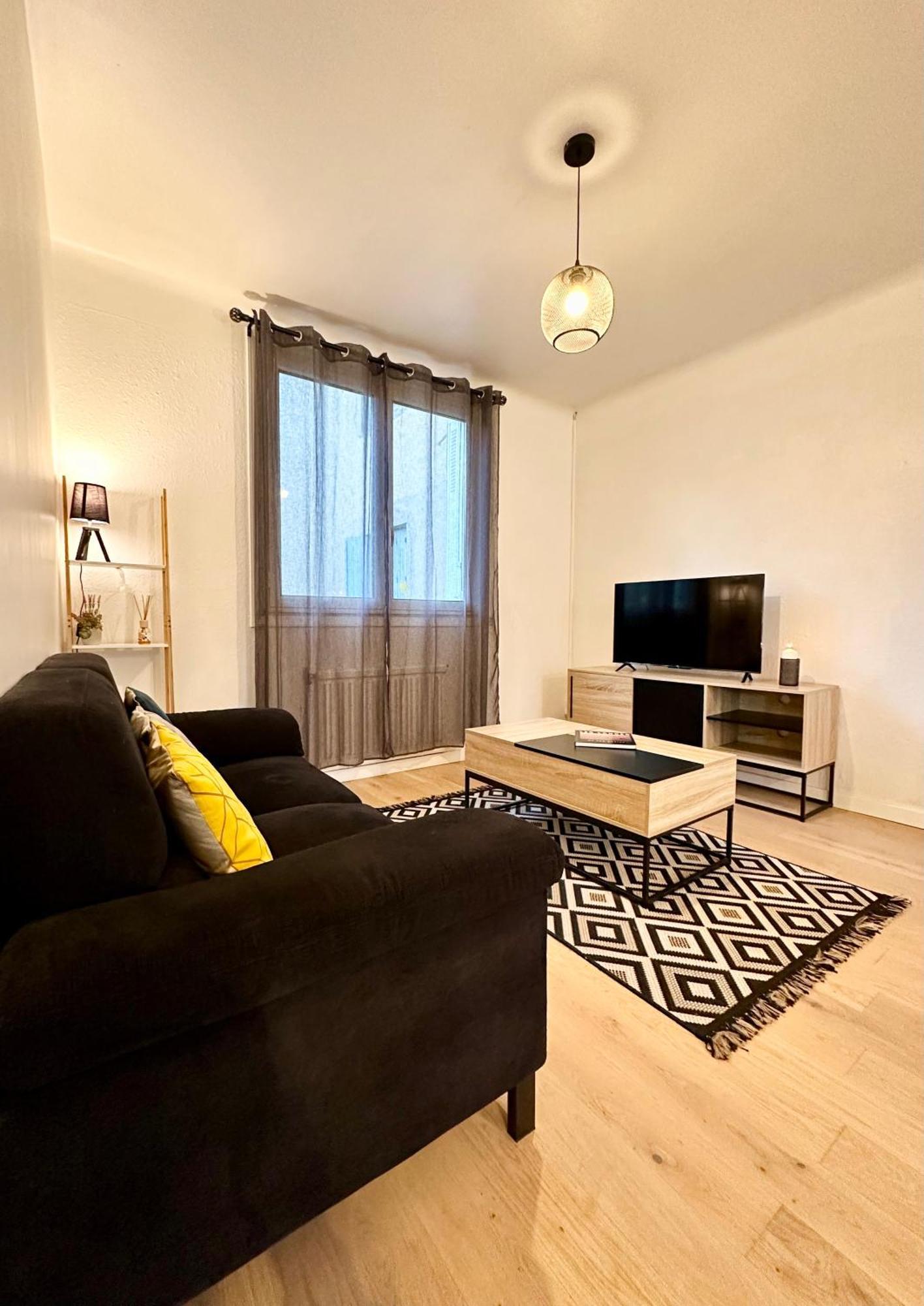 Apartment L'evasion - Centre-ville & Garage Prive